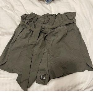Express Shorts Green